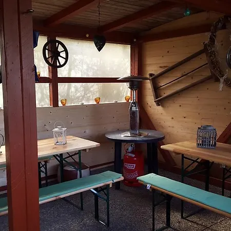 Susan's Ole Schoolhus דירה